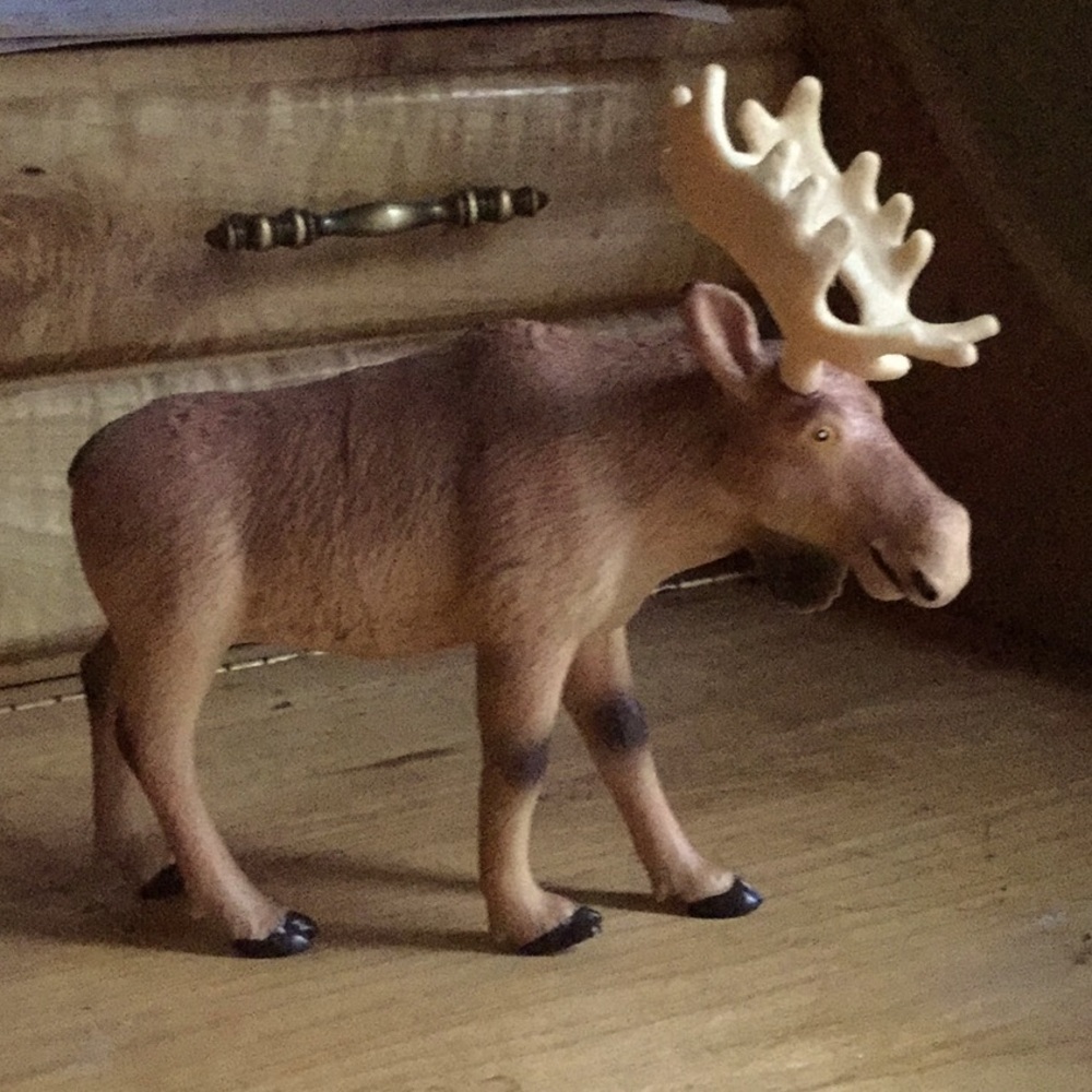 Moose cabin statue decor primitive Mother Nature toy Father’s Day birthday cake